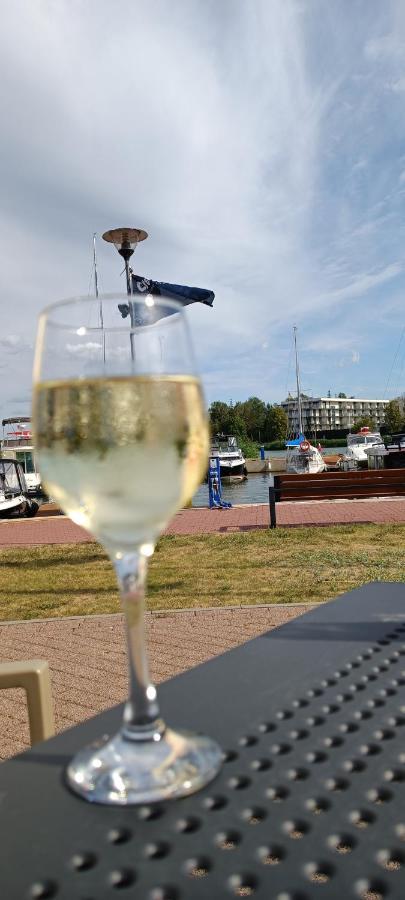 Apartament Skorpion Marina & Spa Sagaris Dziwnów Exteriör bild